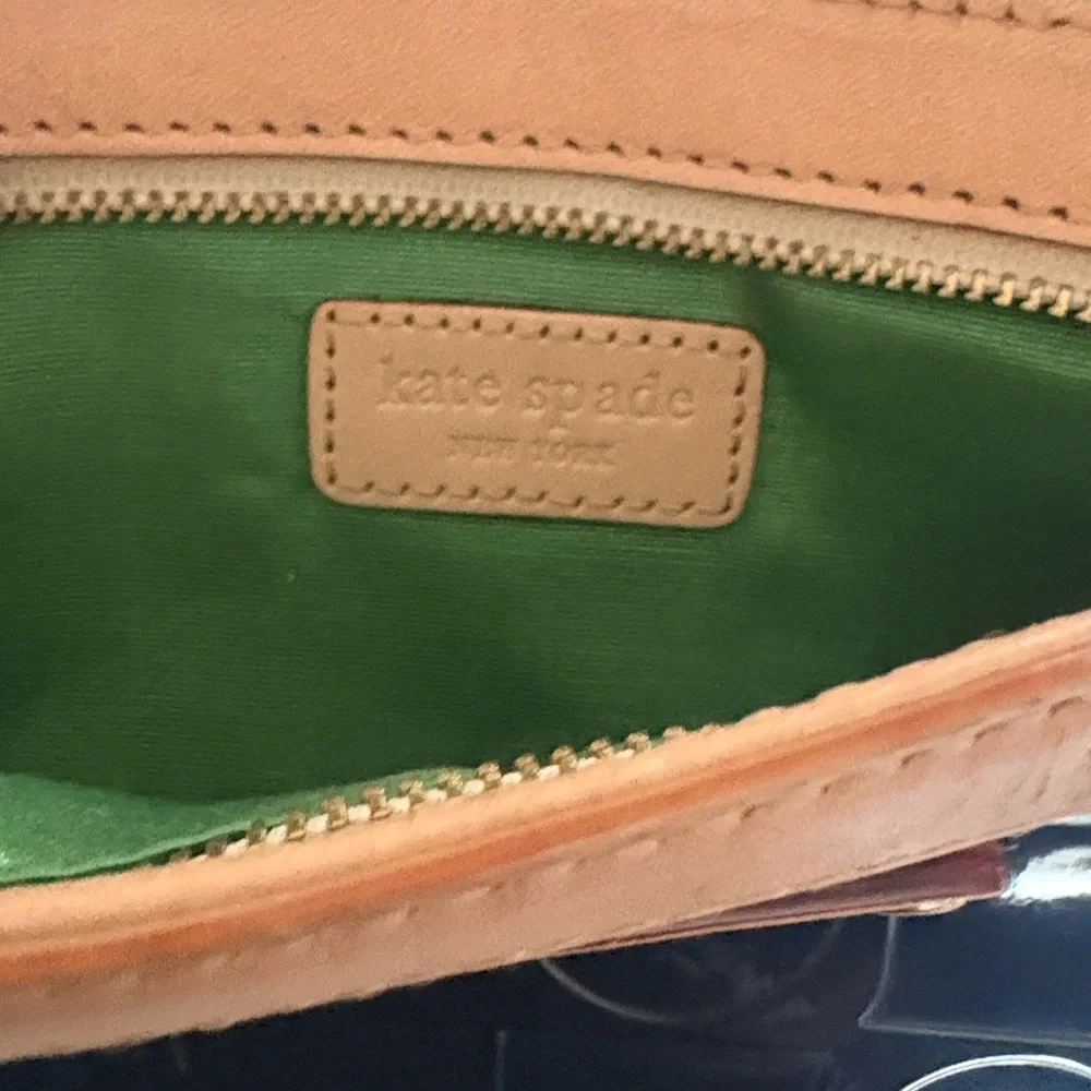 Kate Spade Noel Embossed Patent Wristlet – Navy Patent & Tan Leather Vintage KS